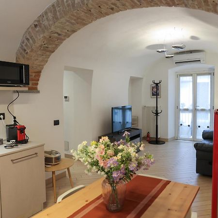 Asti Historic Center - Appartamento Trincotto Экстерьер фото