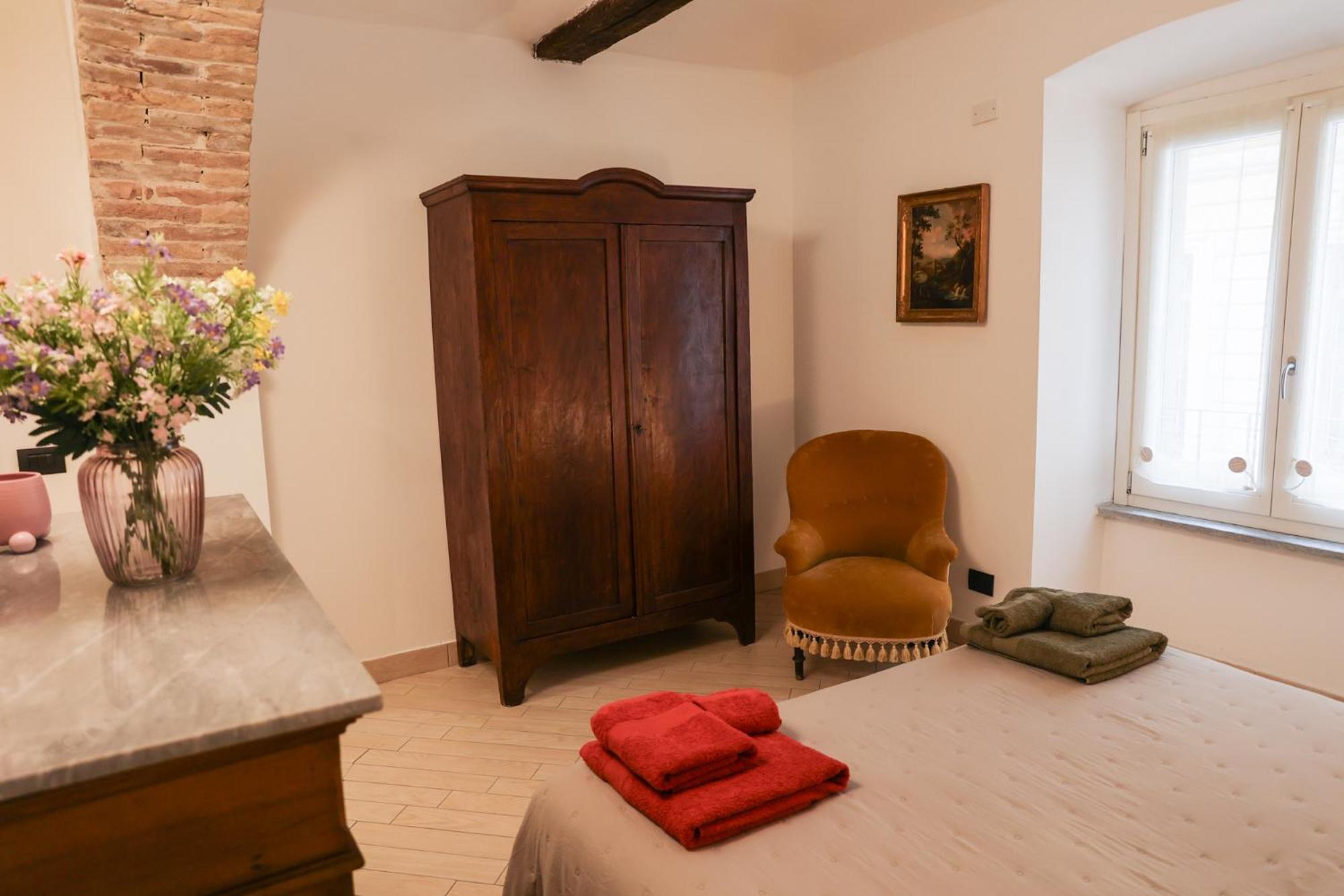 Asti Historic Center - Appartamento Trincotto Экстерьер фото
