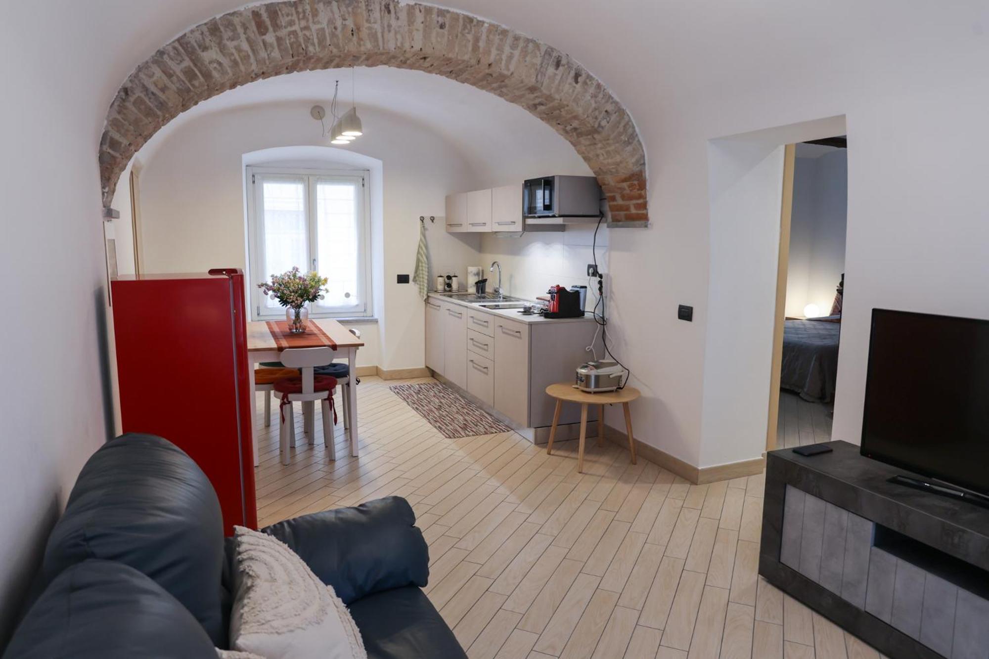 Asti Historic Center - Appartamento Trincotto Экстерьер фото